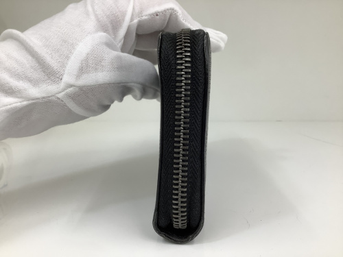 ダミエ・アンフィニのLOUIS VUITTON