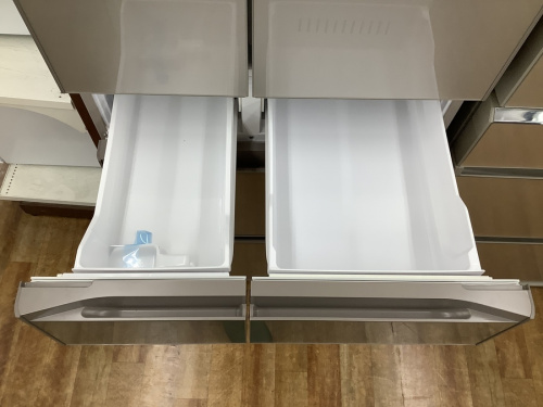 6ドア冷蔵庫のHITACHI