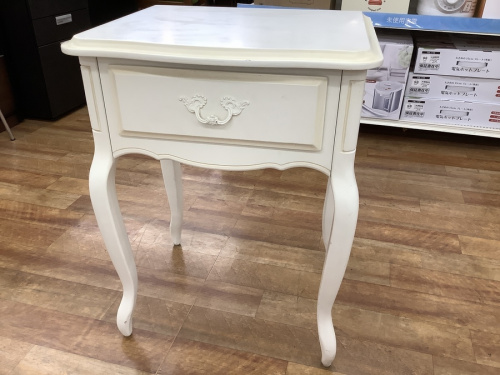 生活家具のLAURA ASHLEY(ローラ　アシュレイ)