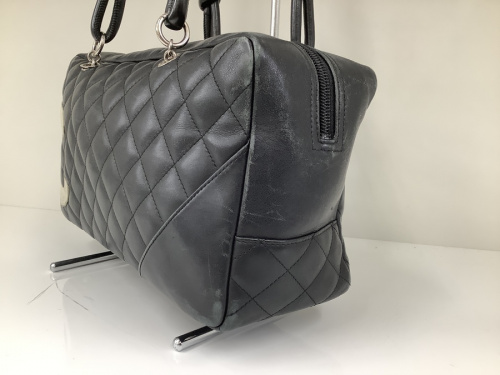 ココマークのショルダーバッグ