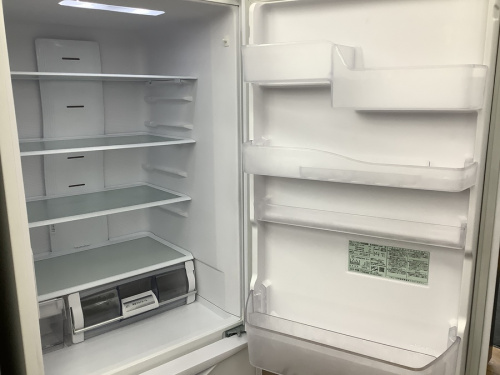 冷蔵庫の3ドア冷蔵庫