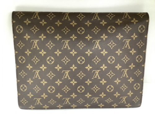 バッグのモノグラム