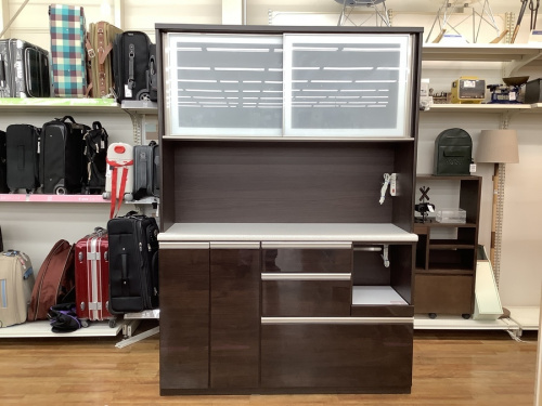 インテリアのキッチン収納