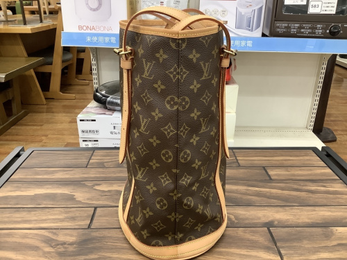 モノグラムのトートバッグ