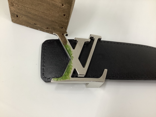 ベルトのLOUIS VUITTON