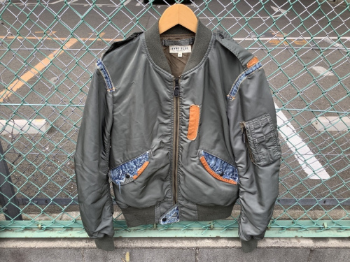 メンズファッションのミリタリージャケット