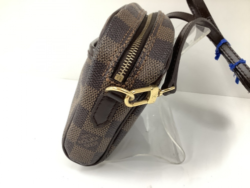 ショルダーバッグのLOUIS VUITTON