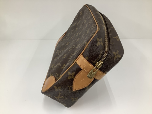 セカンドバッグのLOUIS VUITTON