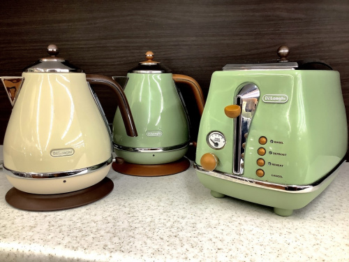 キッチン家電のポップアップトースター