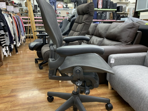 アーロンチェアのHerman Miller