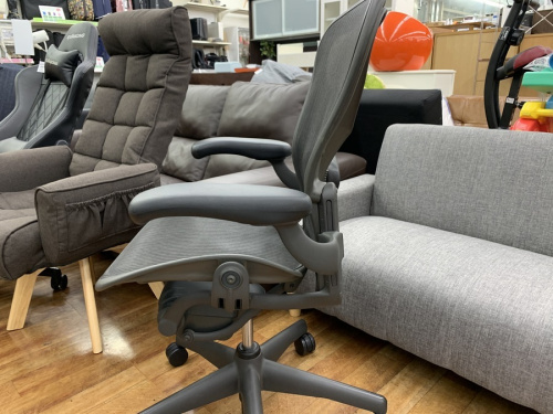 Herman Millerの横浜川崎中古家具情報