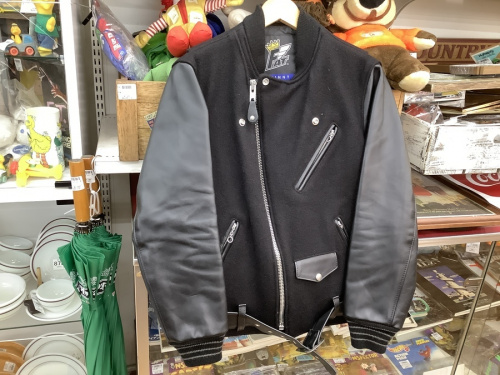 トップスのジャケット