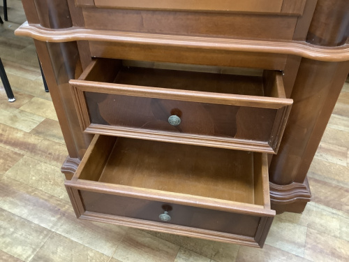 キュリオケースのアンティーク家具