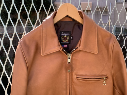 トップスのジャケット