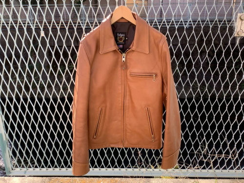 ジャケットのレザートラッカージャケット