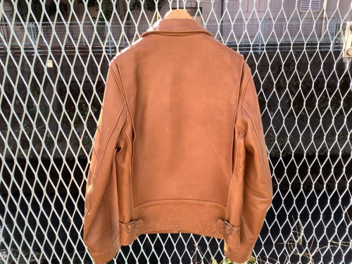 レザートラッカージャケットのSchott