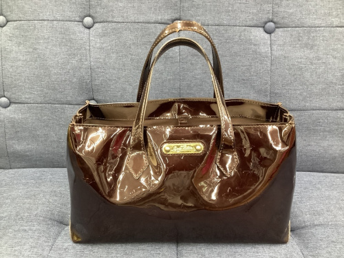 ハンドバッグのヴェルニ