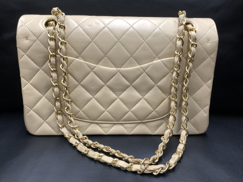 ショルダーバッグのCHANEL