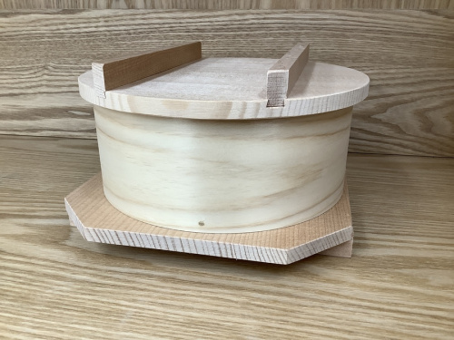 和食器の足立茂久商店