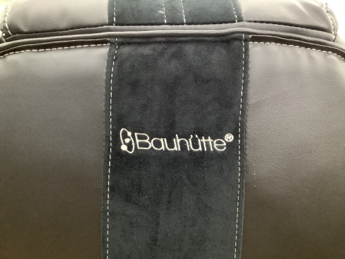 ゲーミングチェアのBauhutte