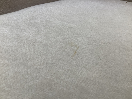 モカのソファー