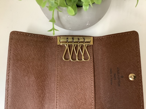 キーケースのLOUIS VUITTON