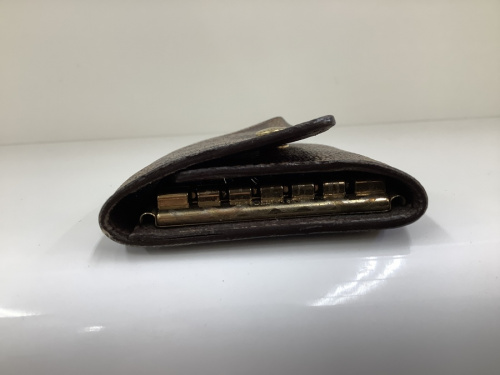 キーケースのLOUIS VUITTON