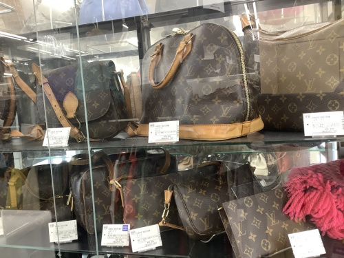 ルイヴィトンのLOUIS VUITTON