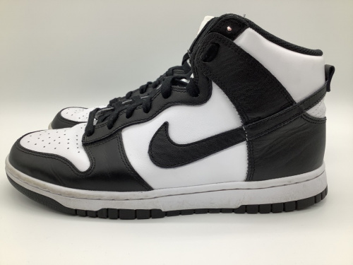 スニーカーのハイカットスニーカー