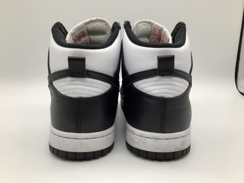 ハイカットスニーカーのNIKE