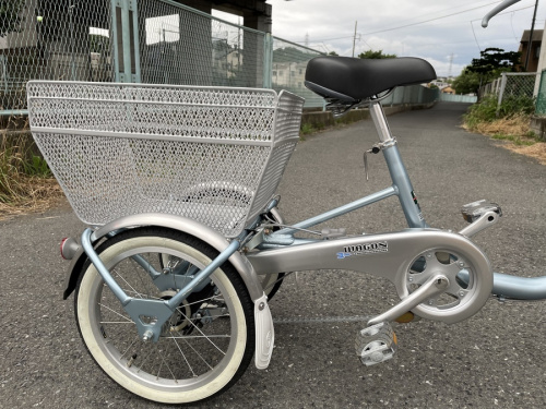 自転車の3輪自転車