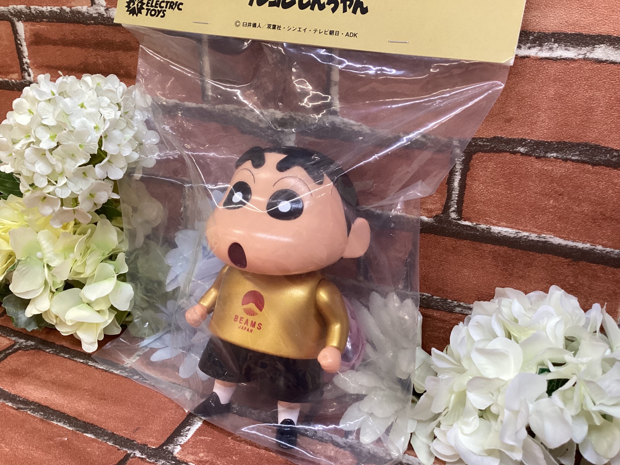 【世界限定100体 】クレヨンしんちゃん アパレルコラボ ソフビ フィギュア 世界限定100体 】クレヨンしんちゃん アパレルコラボ ソフビ