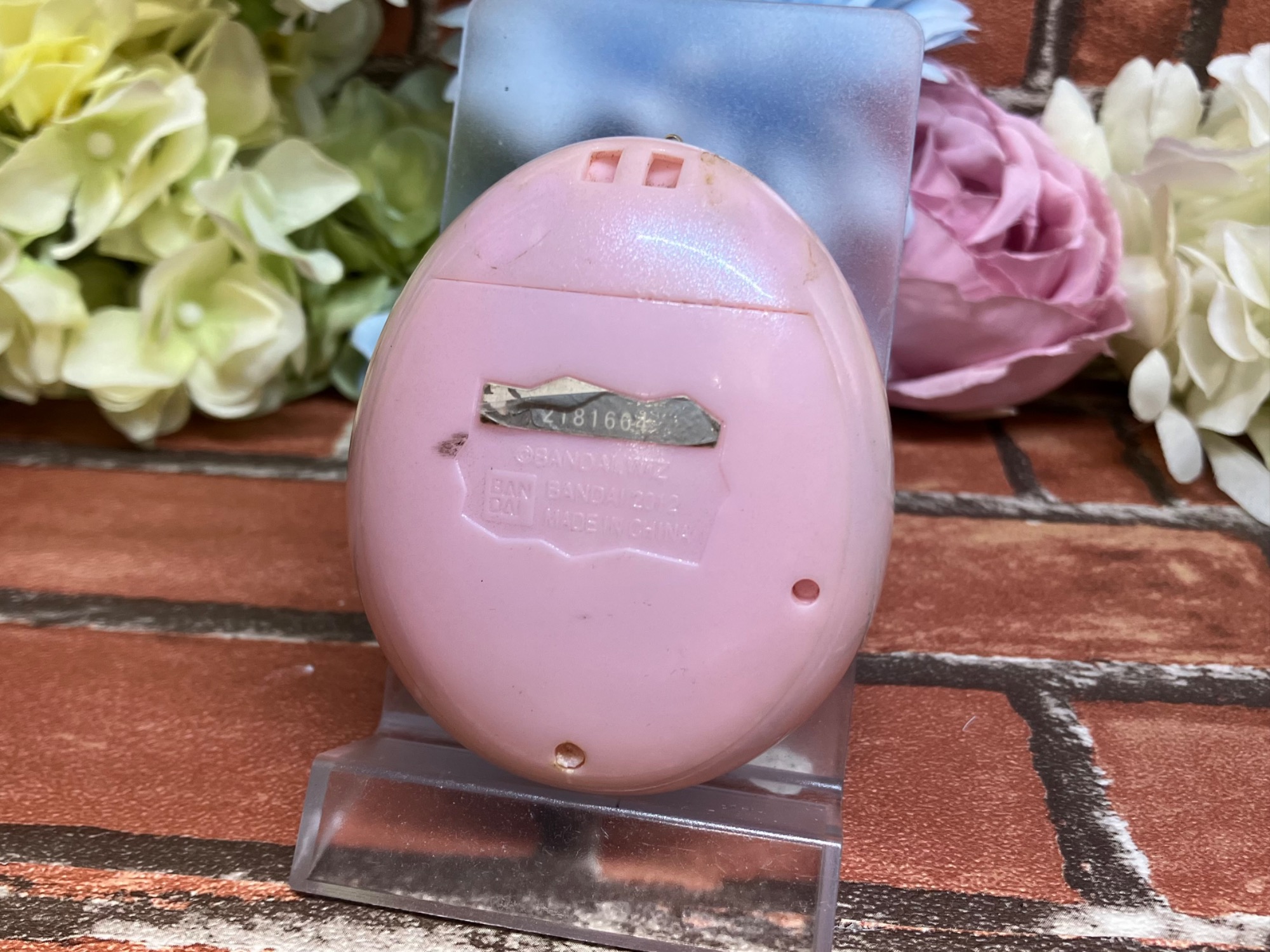 たまごっちピース (たまデコピアス ロイヤルチェンジ！) のご紹介です