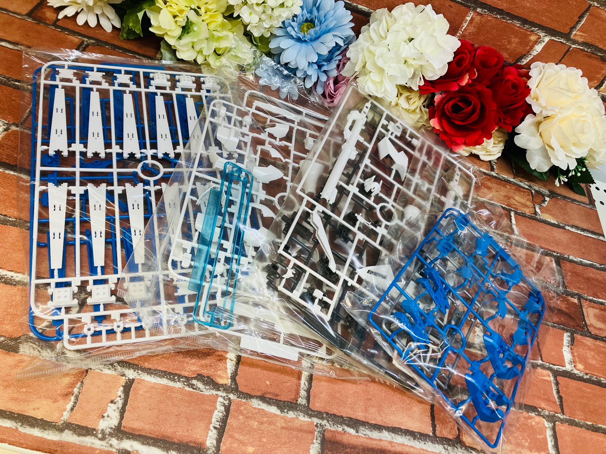 1/100 MG RX-93-ν2 Hi-νガンダム 入荷いたしました！｜2025年12月16日