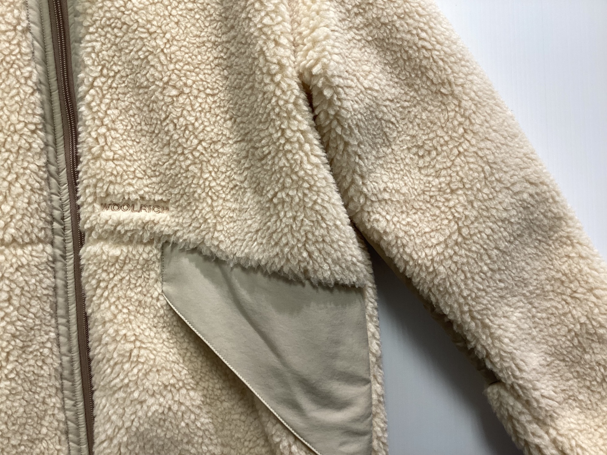 WOOLRICH(ウールリッチ)のパイルフリースジャケットを紹介します