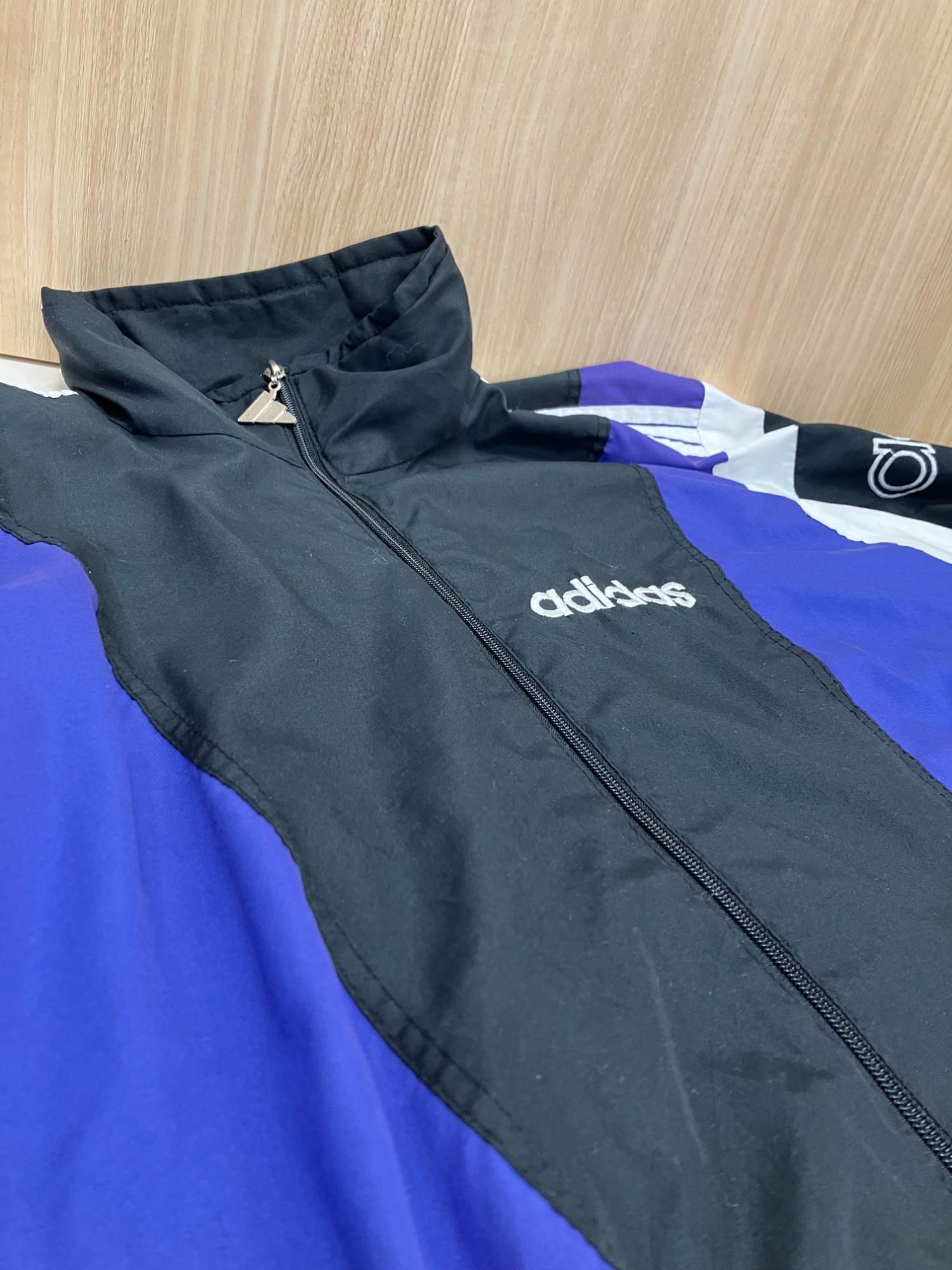 adidasの80's-90's古着 トラックジャケットを入荷しました！！！｜2025