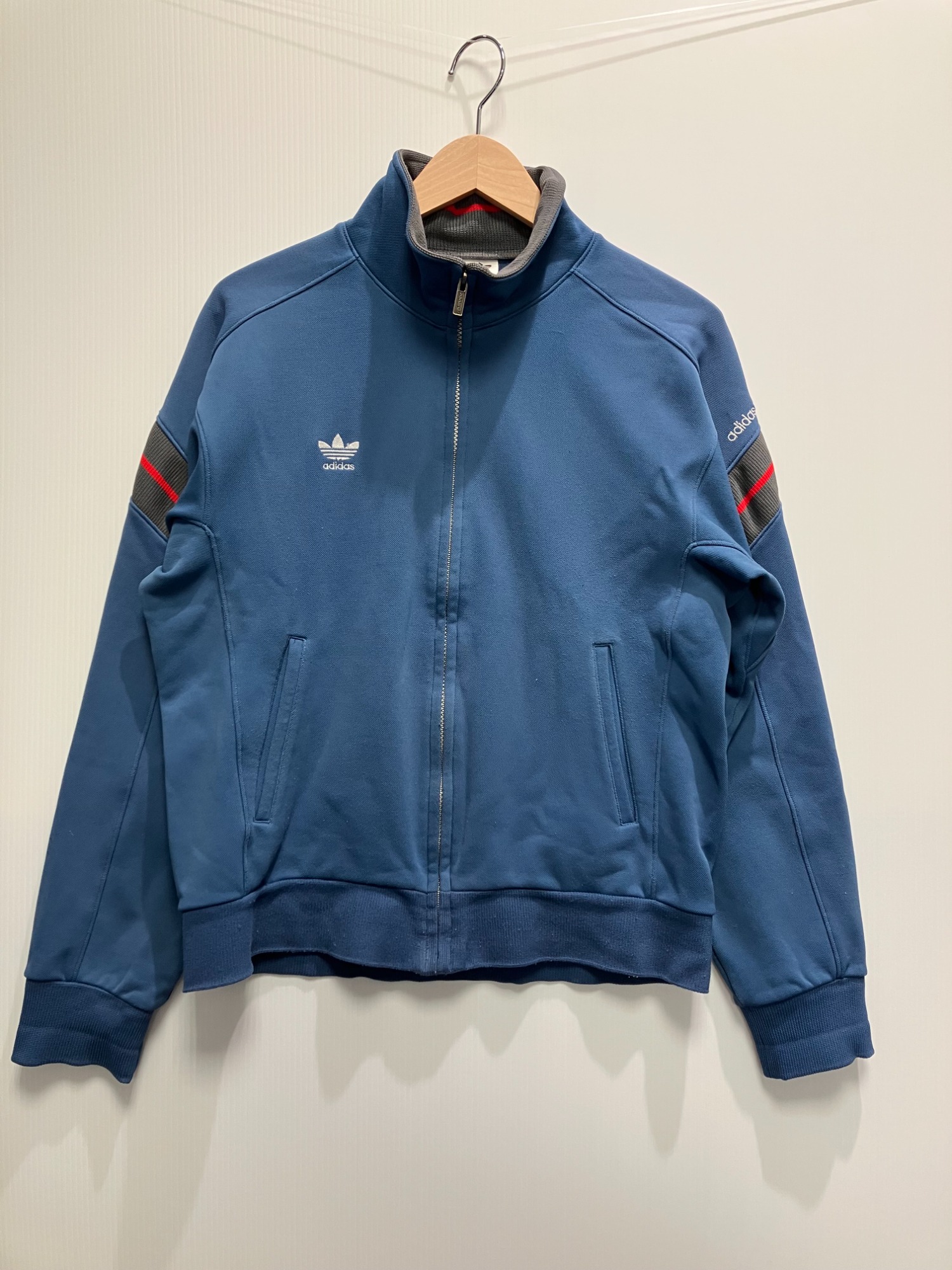 adidasの80's古着 トラックジャケットを入荷しました！！！｜2025年12