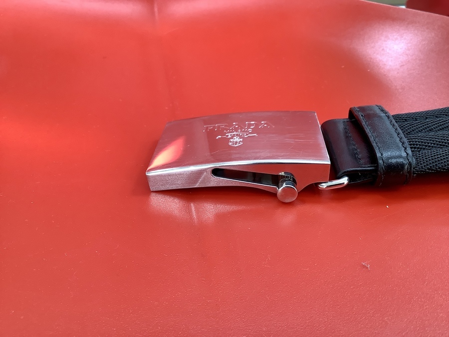 スマホで購入】PRADA(プラダ)のロゴガチャベルトが入荷しました
