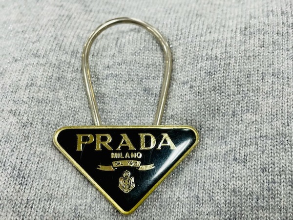 PRADA(プラダ) ブランドロゴチャーム を入荷しました【中央林間店