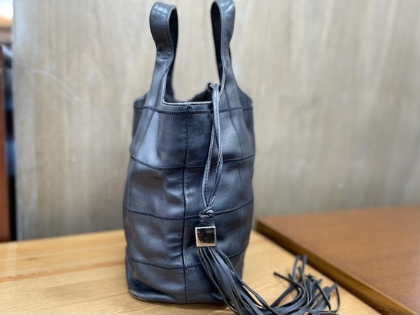 CHANEL(シャネル) チョコバー 巾着ハンドバッグ を入荷しました【中央