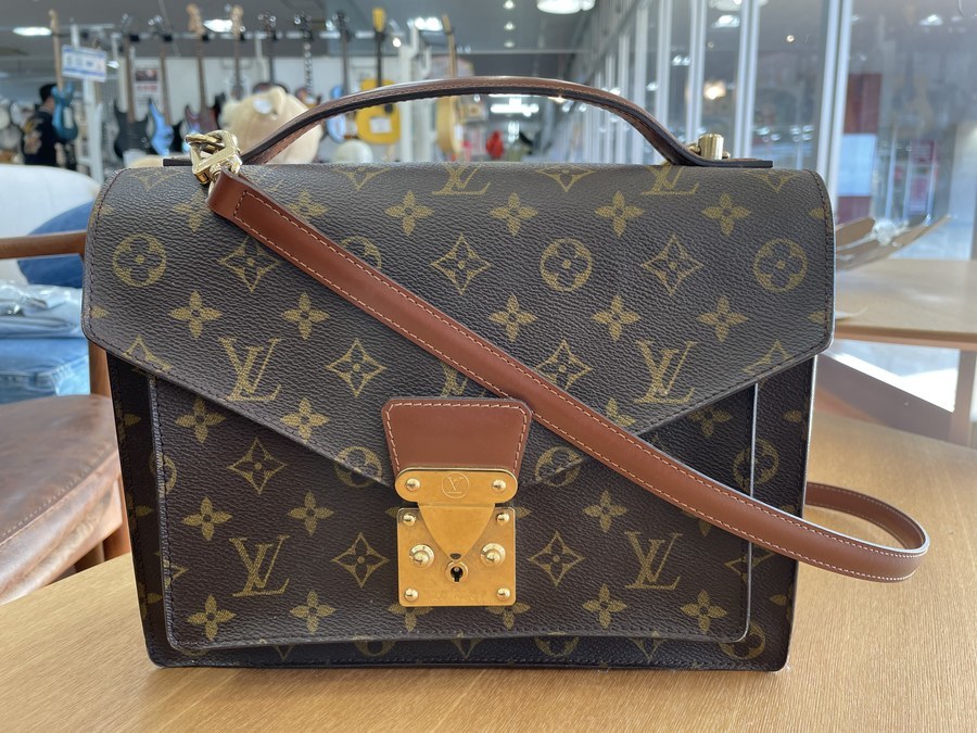 LOUISVUITTON　モンソー28　正規直営店　廃盤　モノグラム LOUIS VUITTONの定番モノグラム、モンソー28が入荷しました！【中央
