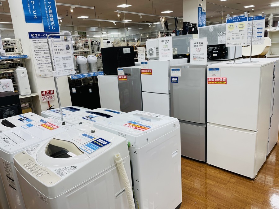 SHARP(シャープ)の単身用2ドア冷蔵庫 SJ-D15H-Wが入荷いたしまし