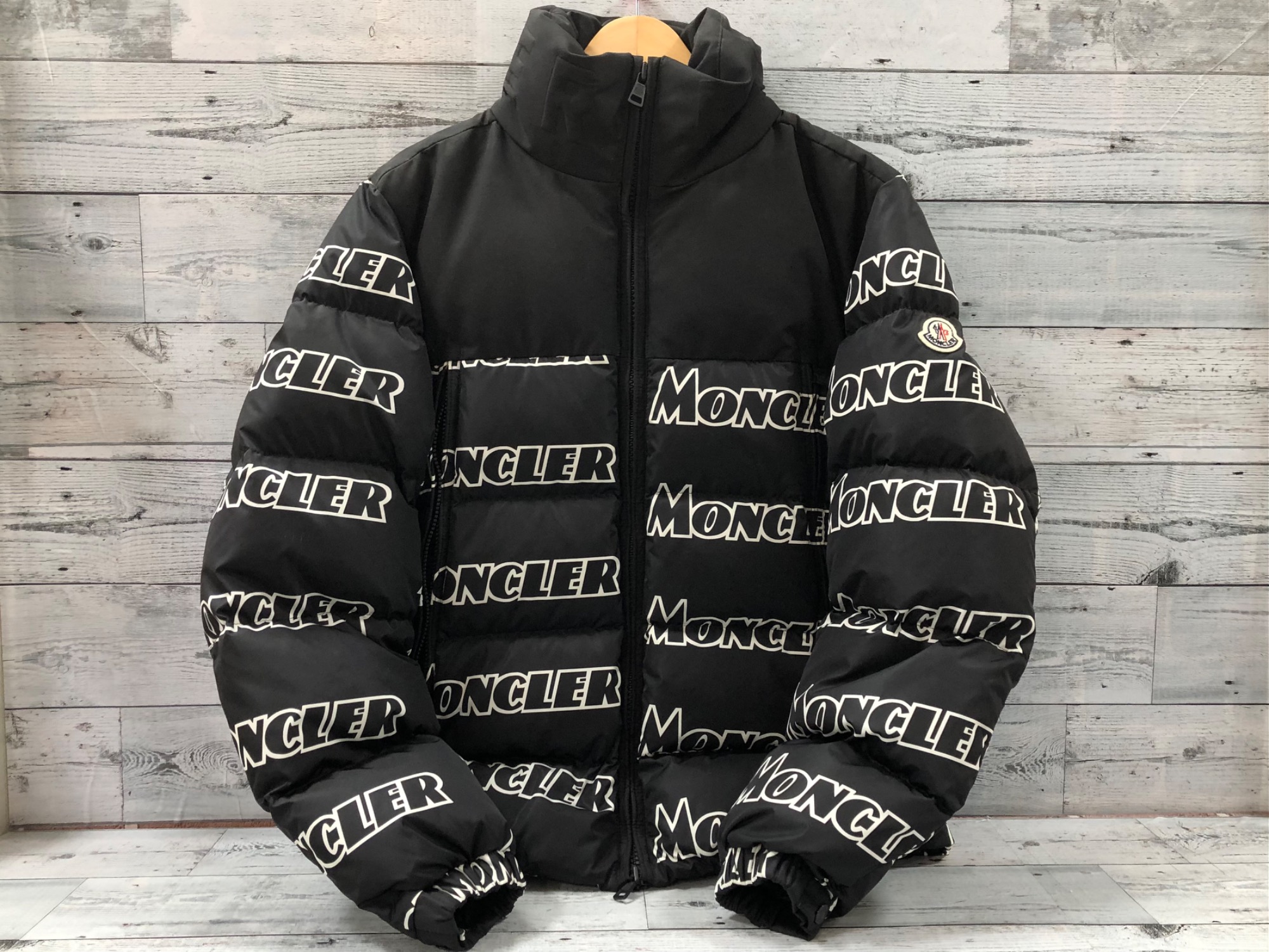 MONCLER(モンクレール)のフェブレダウンジャケット が入荷いたしました MONCLER(モンクレール)のフェブレダウンジャケット が入荷いたしました