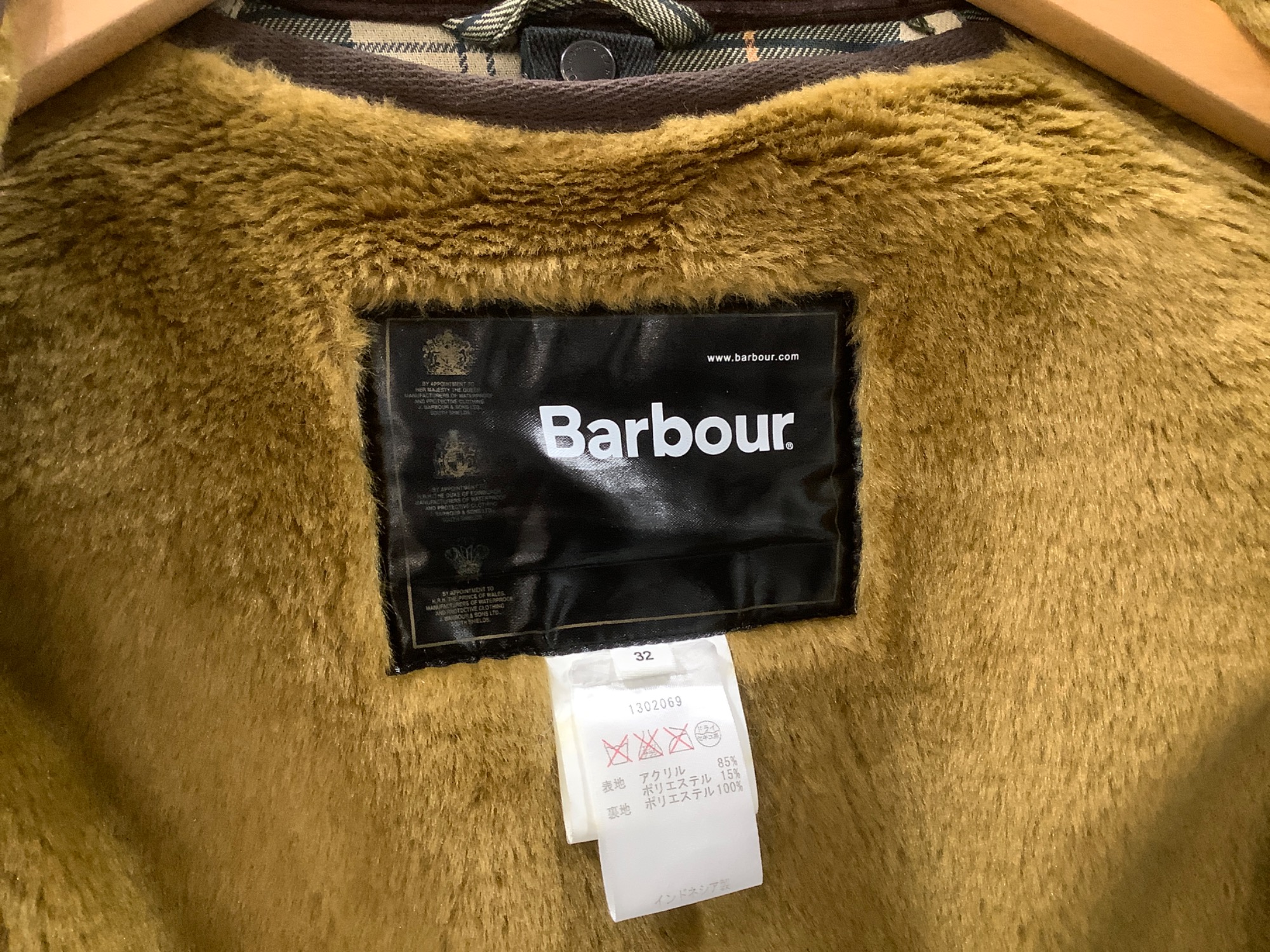✿バウアー✿フード付きオイルドジャケットボアライナー付き　新品未使用 Barbour（バブアー）のボアライナー付きオイルドジャケットが入荷