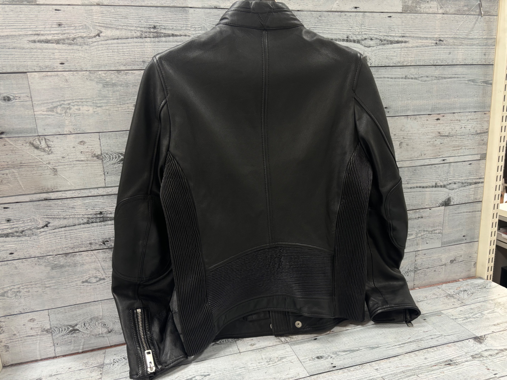 DIESELのシングルライダースジャケット が入荷いたしました！！｜2024