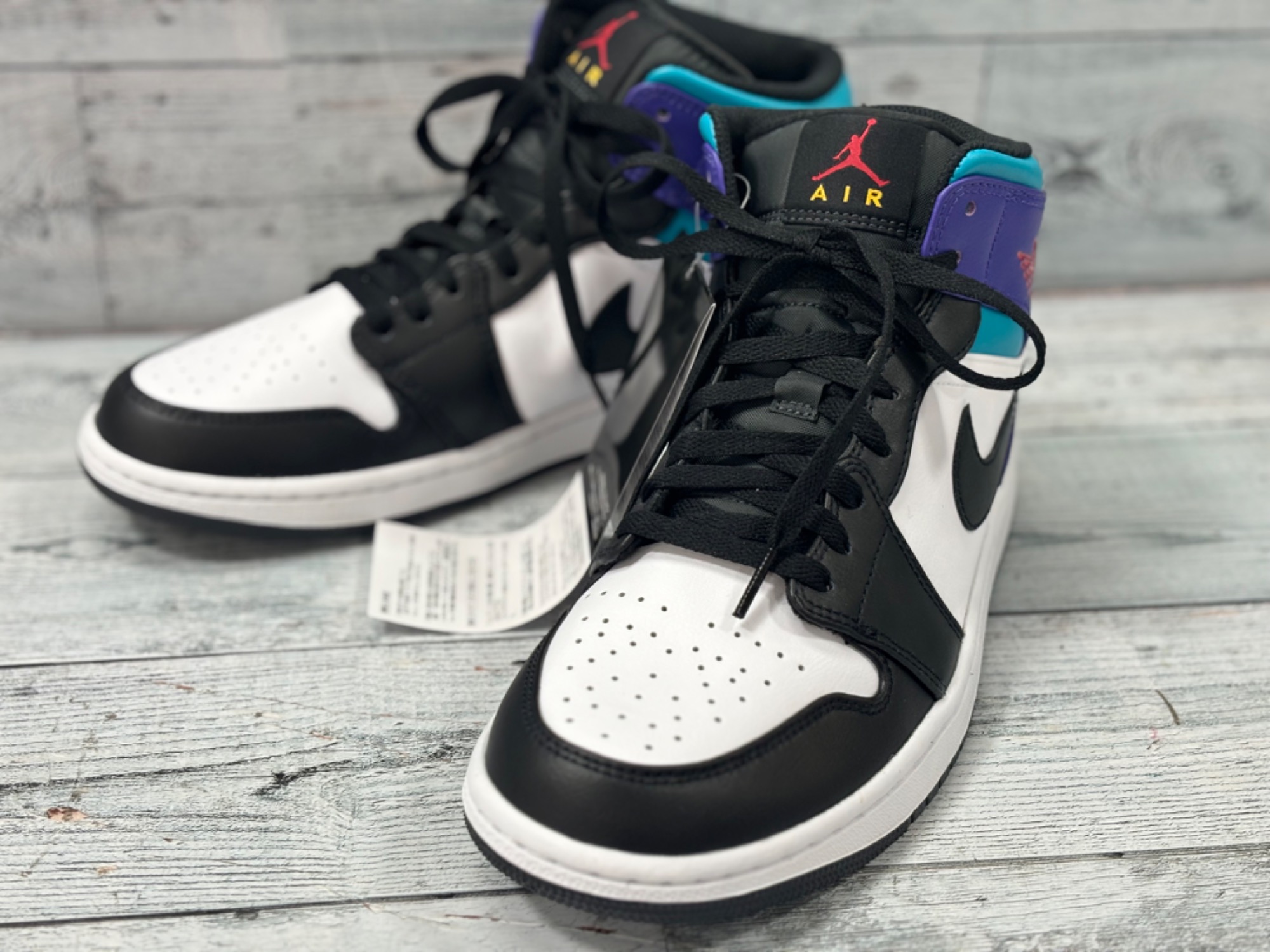 NIKEのスニーカーAir Jordan 1 Mid”Bright Concord” が入荷いたしまし 