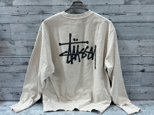 stussyのバッグロゴクルーネックスウェット が入荷いたしました