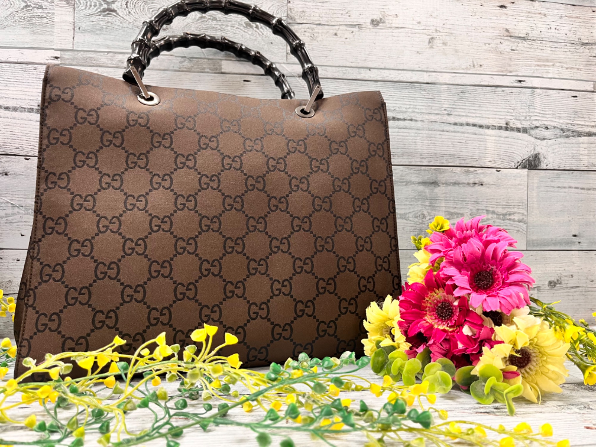GUCCI (グッチ)の バンブートートバッグ が入荷いたしました GUCCI (グッチ)の バンブートートバッグ が入荷いたしました