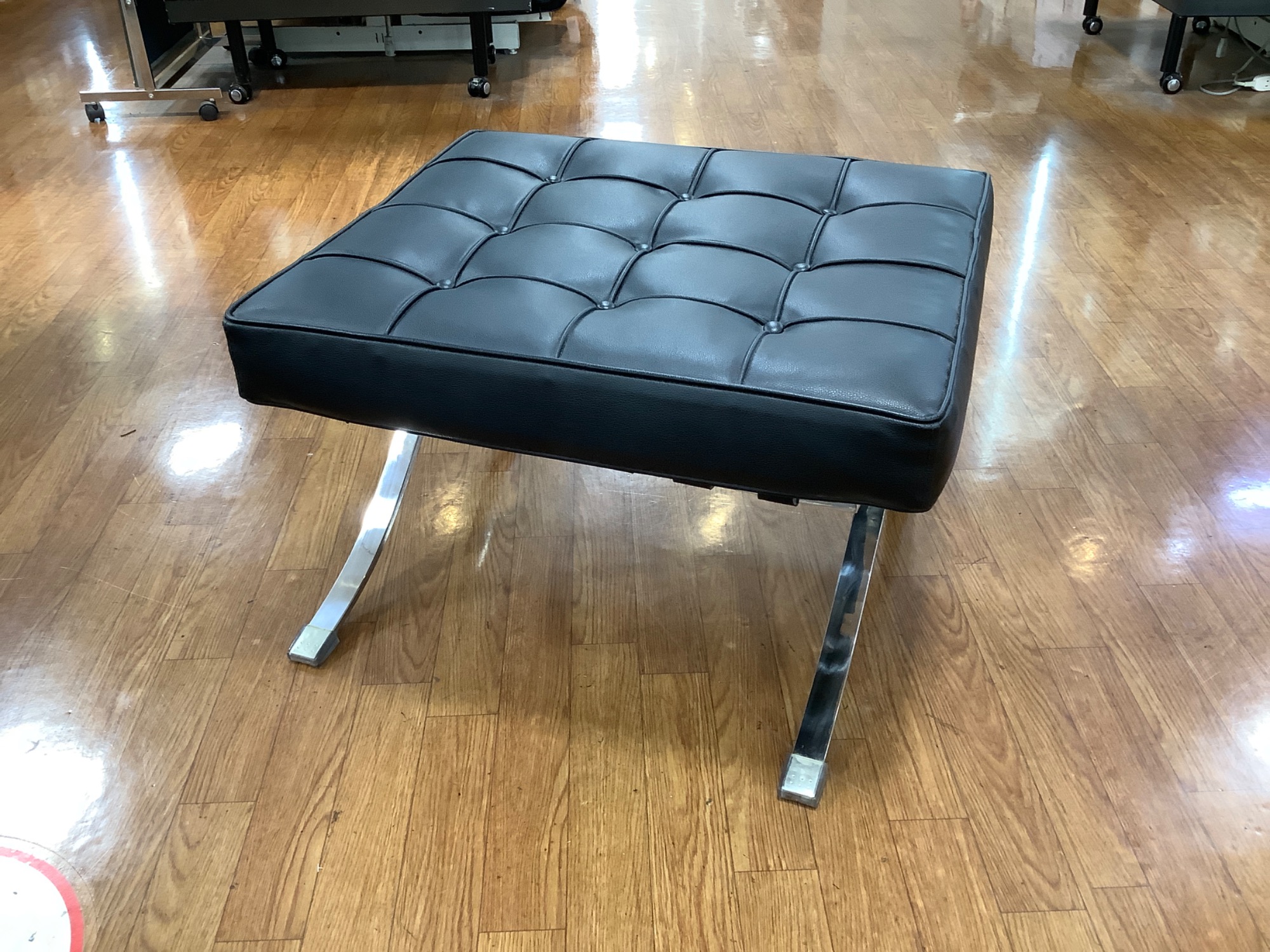 バルセロナチェアのオットマンが入荷いたしました！！｜2025年09