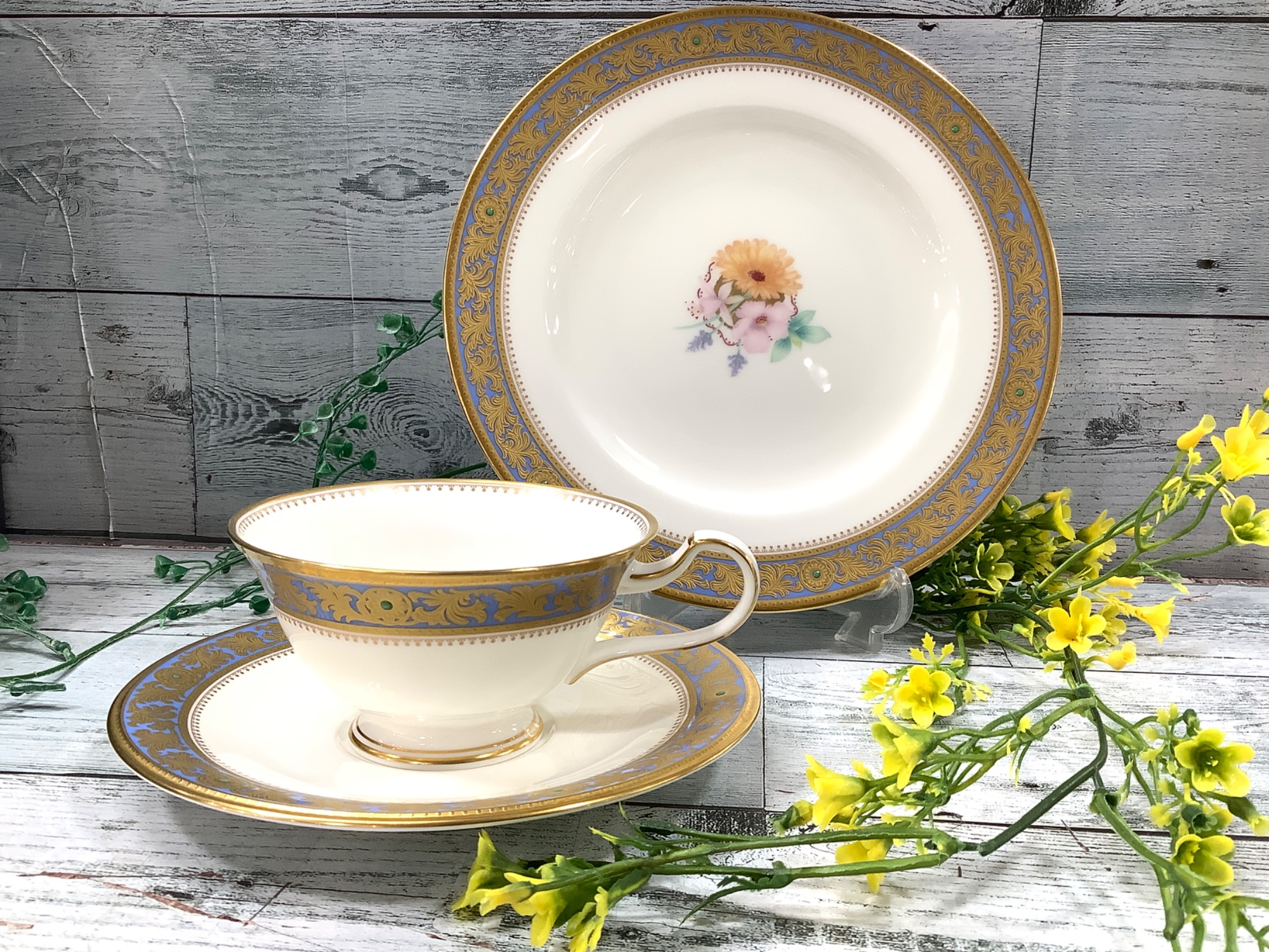 Noritake（ノリタケ）の ヴィヴィットソロ カップ&ソーサー